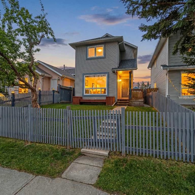 78 Martinview Crescent NE, Calgary — photo 3 of 49