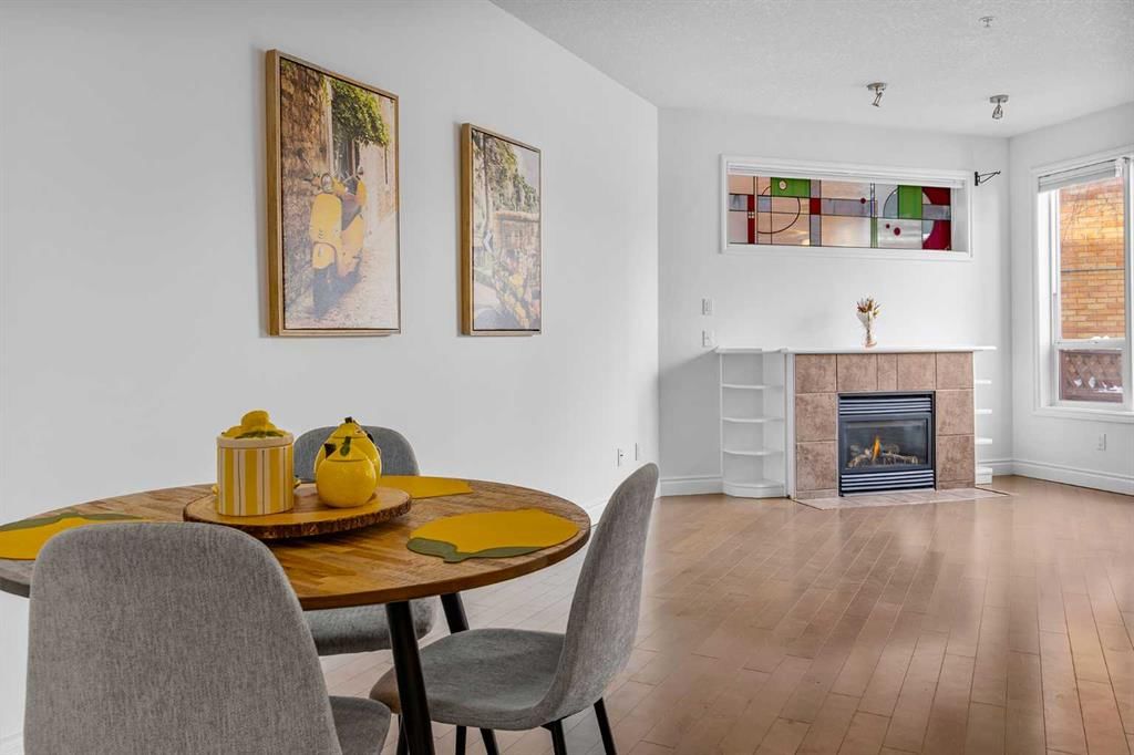 2, 2040 35 Avenue SW, Calgary — main listing photo
