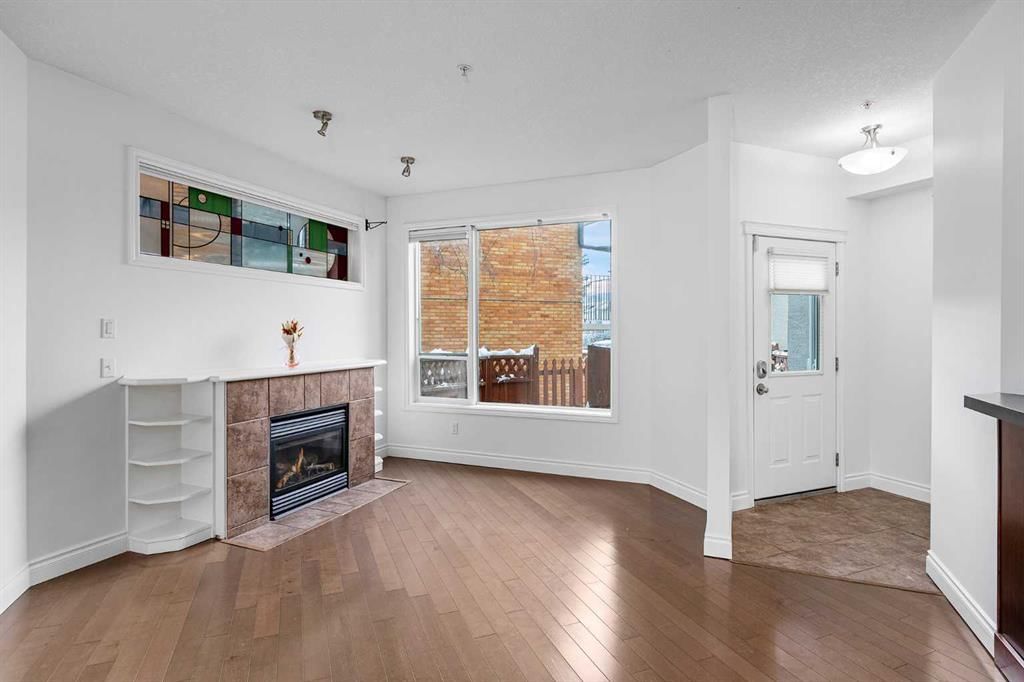 2, 2040 35 Avenue SW, Calgary — photo 3 of 34