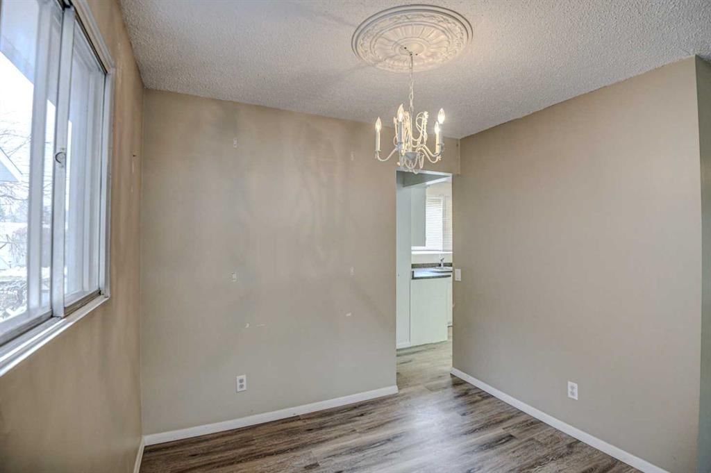12120 Lake Michigan Road SE, Calgary — photo 5 of 26