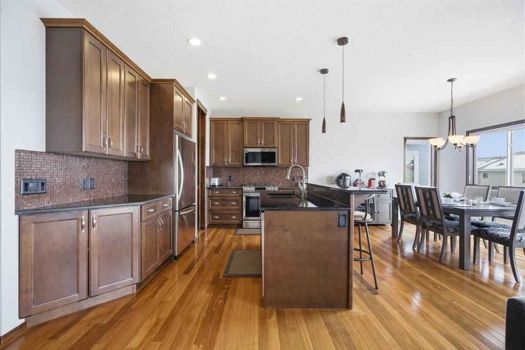 126 Pantego Way NW, Calgary — photo 2 of 50