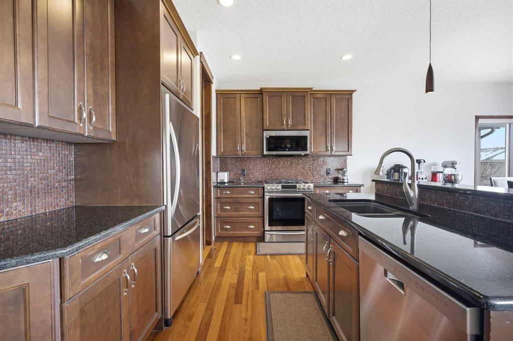 126 Pantego Way NW, Calgary — photo 4 of 50