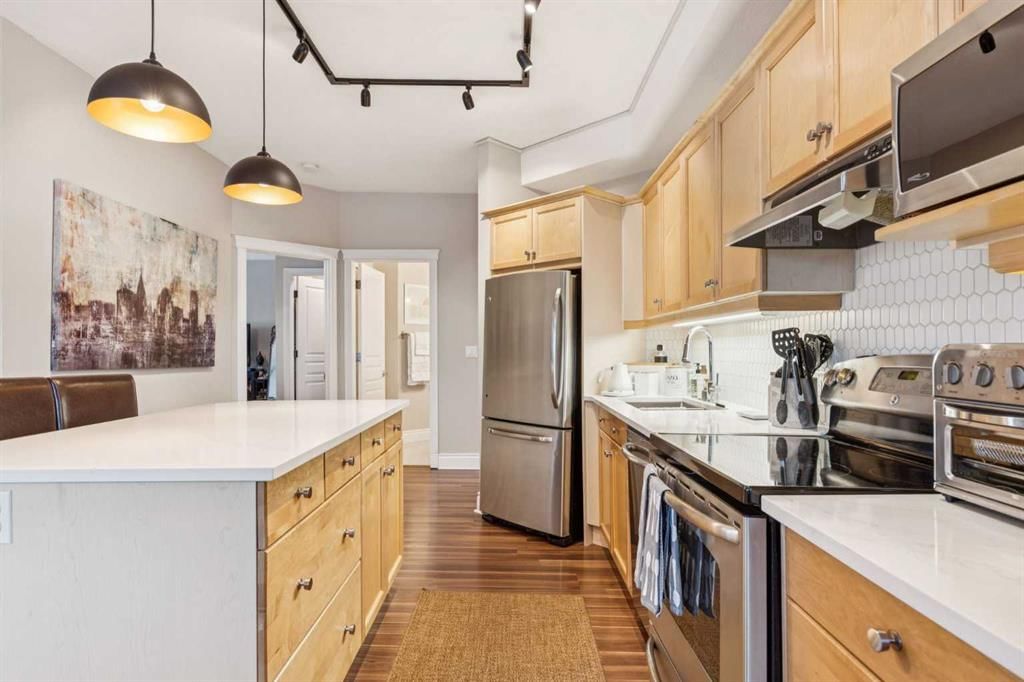 305, 4 14 Street NW, Calgary — main listing photo
