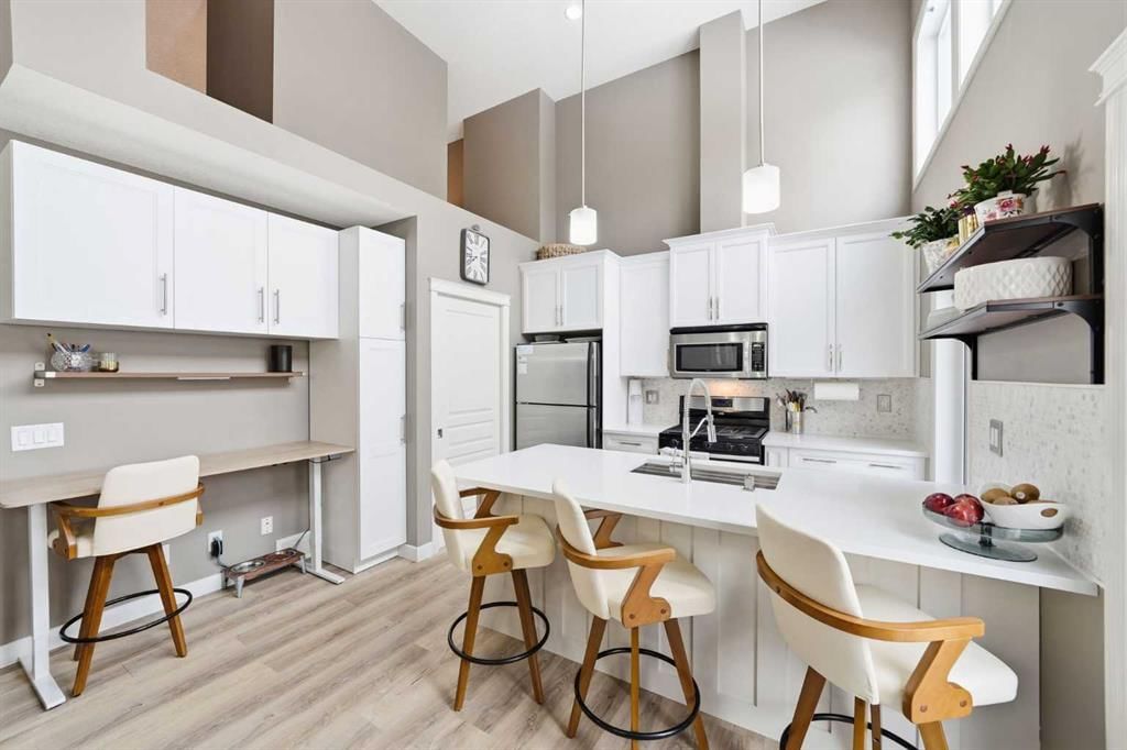 1607 Wentworth Villas SW, Calgary — main listing photo