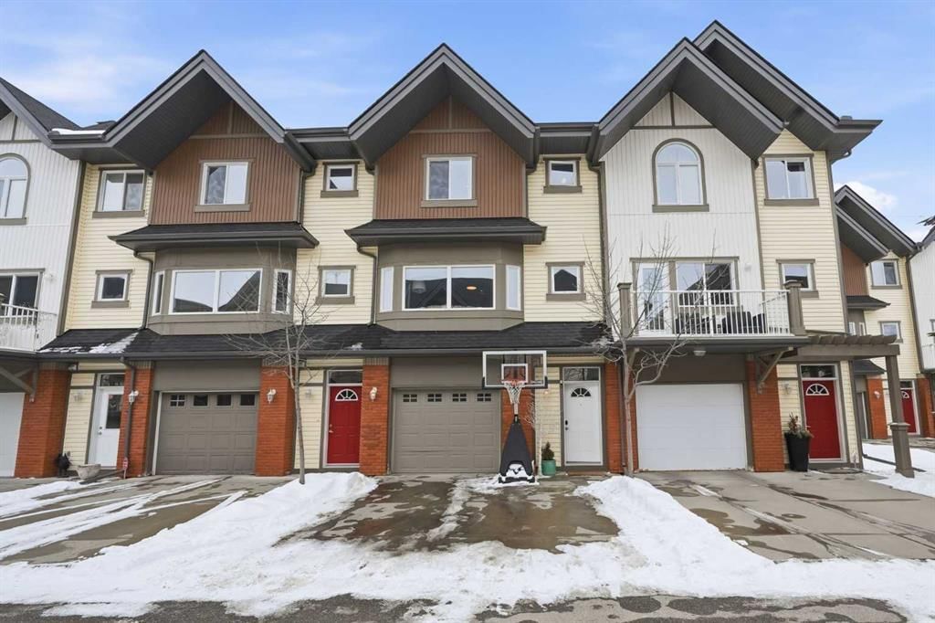 1607 Wentworth Villas SW, Calgary — photo 2 of 36
