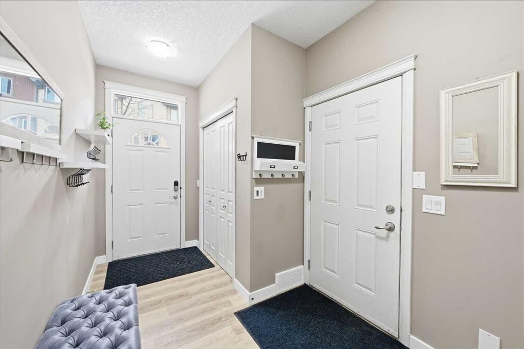 1607 Wentworth Villas SW, Calgary — photo 4 of 36