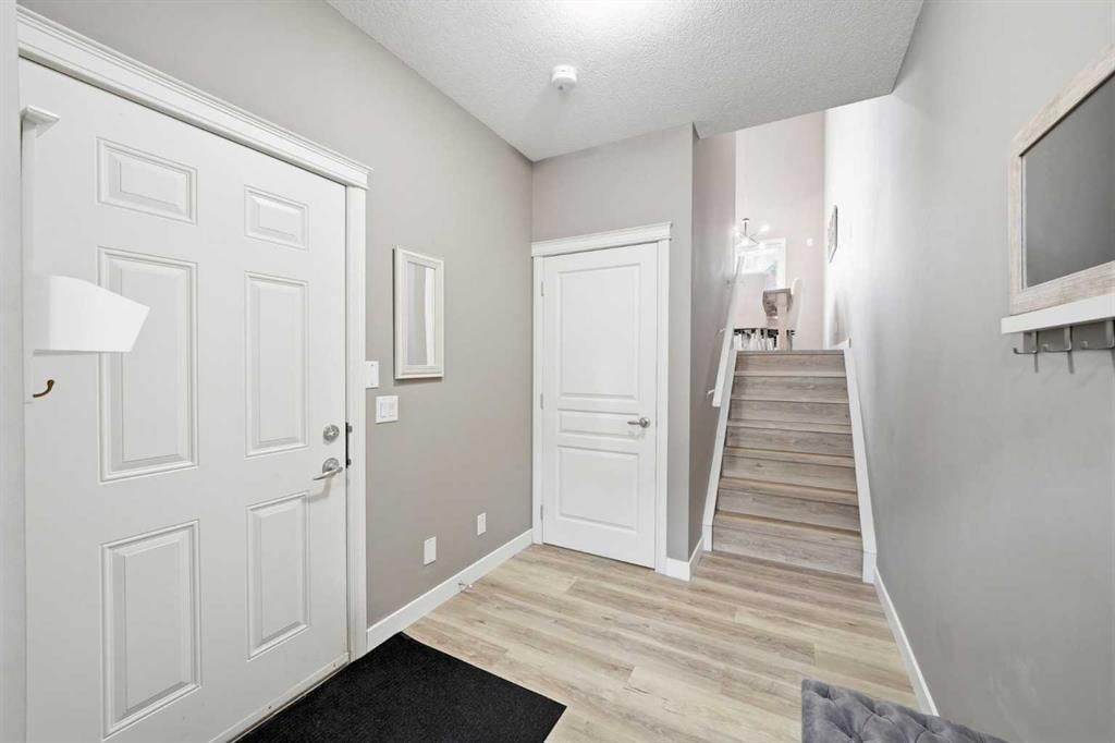 1607 Wentworth Villas SW, Calgary — photo 5 of 36