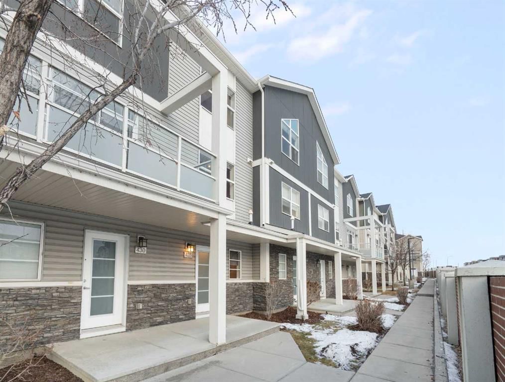 428 Redstone View NE, Calgary — photo 2 of 36