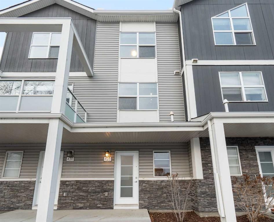 428 Redstone View NE, Calgary — photo 3 of 36