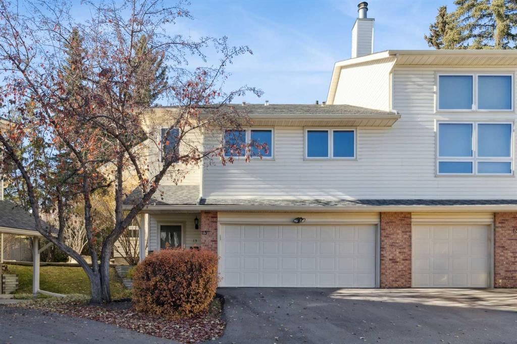 15 Millrise Lane SW, Calgary — photo 5 of 36