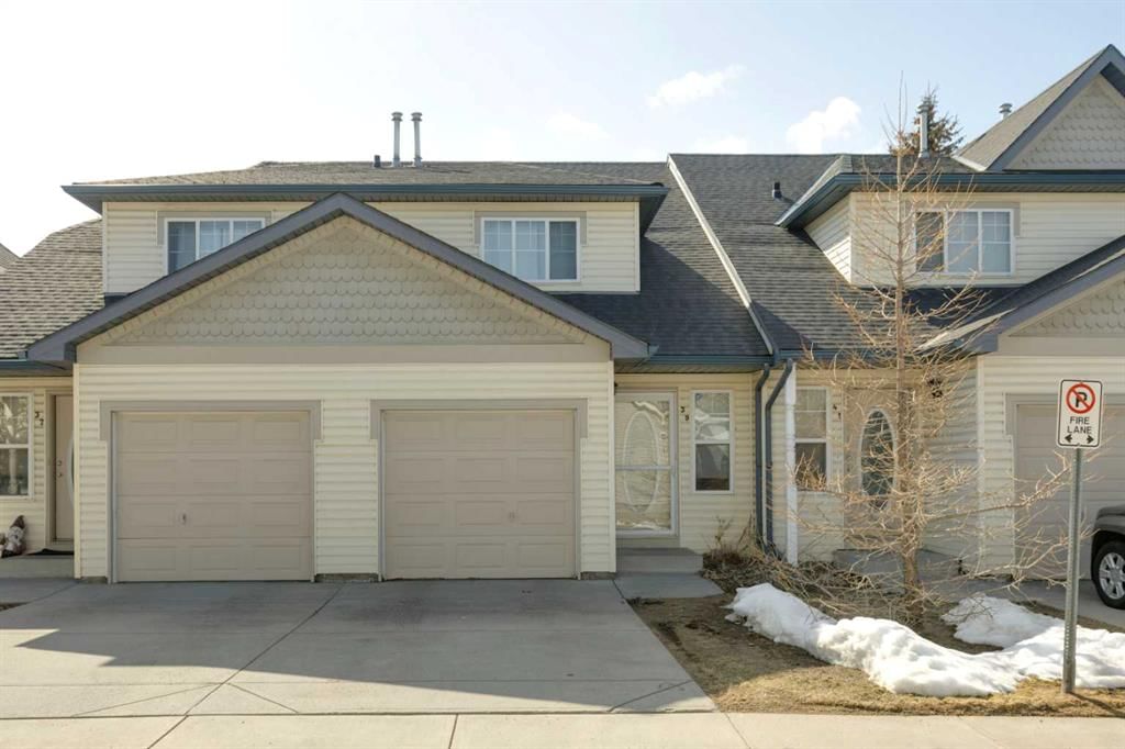 39 Country Village Circle NE, Calgary — main listing photo