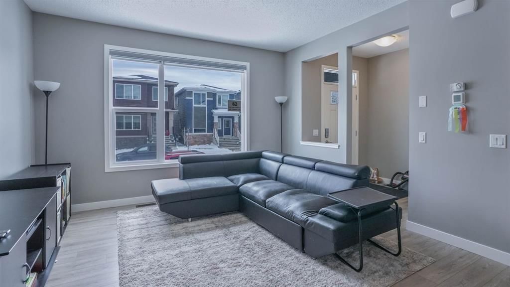 62 Corner Meadows Common NE, Calgary — photo 4 of 41