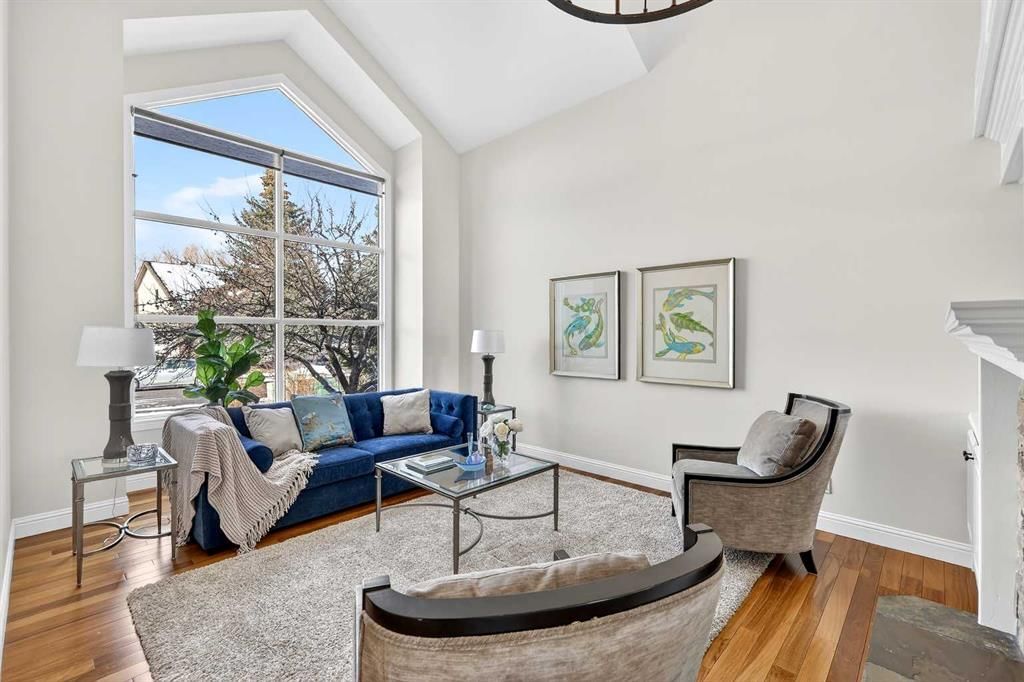 7087 Christie Briar Manor SW, Calgary — photo 4 of 48