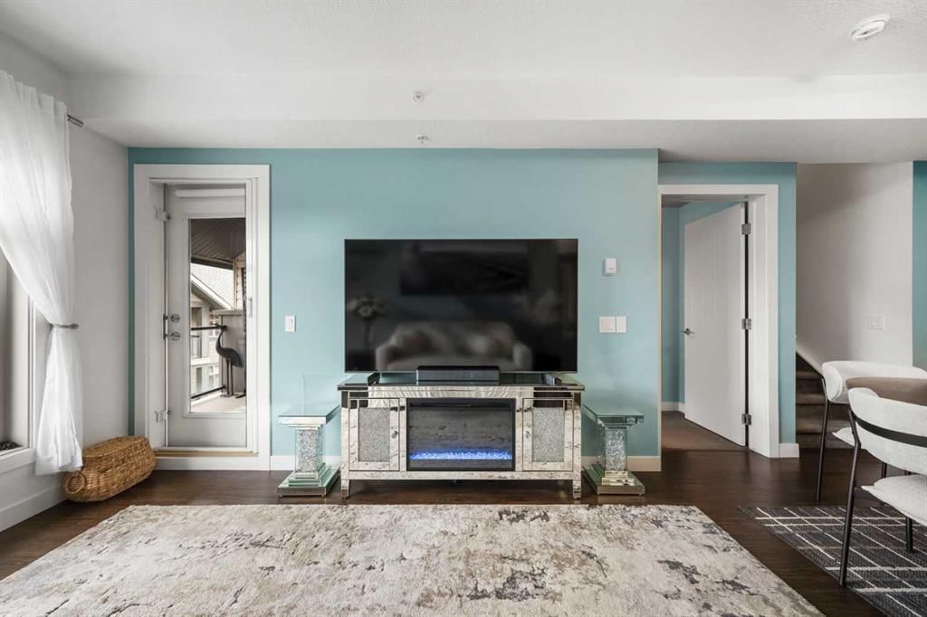 305, 25 Aspenmont Heights SW, Calgary — photo 3 of 41