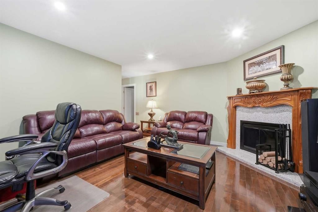 4728 Rundlehorn Drive NE, Calgary — photo 5 of 45