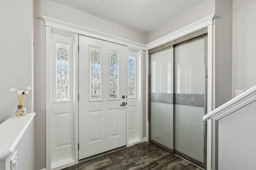 178 Evansmeade Common NW, Calgary — photo 2 of 41