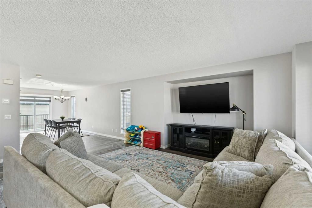 178 Evansmeade Common NW, Calgary — photo 4 of 41