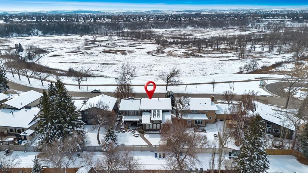 788 Parkridge Drive SE, Calgary — photo 5 of 48
