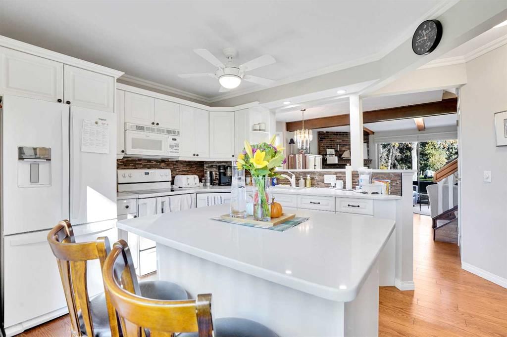 27, 10910 Bonaventure Drive SE, Calgary — photo 5 of 42