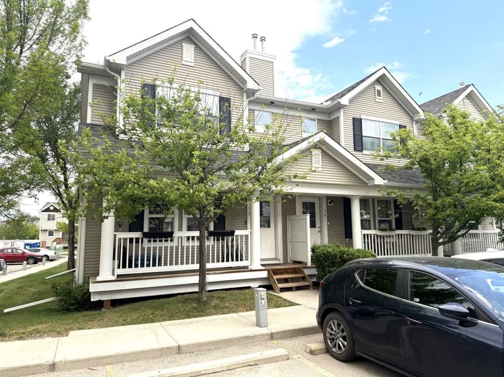 32 Country Village Lane NE, Calgary — photo 2 of 31