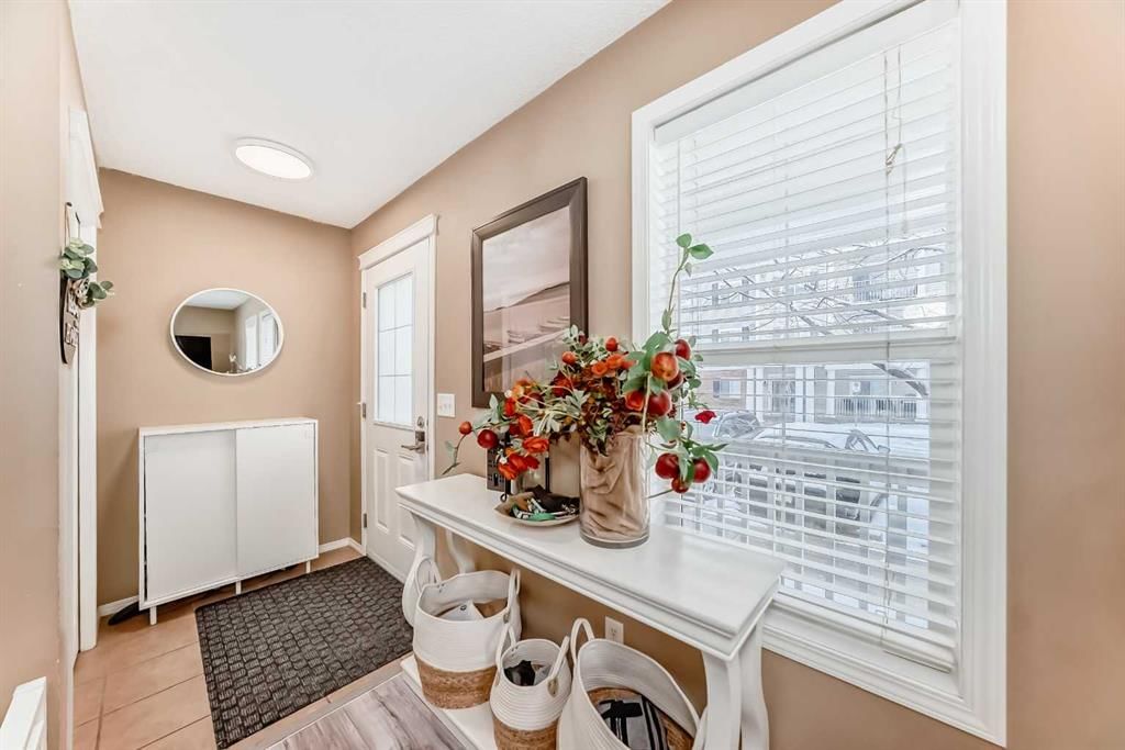 32 Country Village Lane NE, Calgary — photo 3 of 31