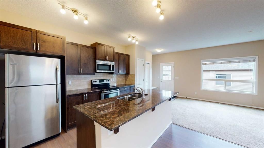 198 Skyview Point Road NE, Calgary — photo 3 of 19