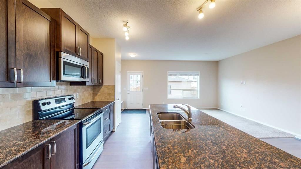 198 Skyview Point Road NE, Calgary — photo 4 of 19