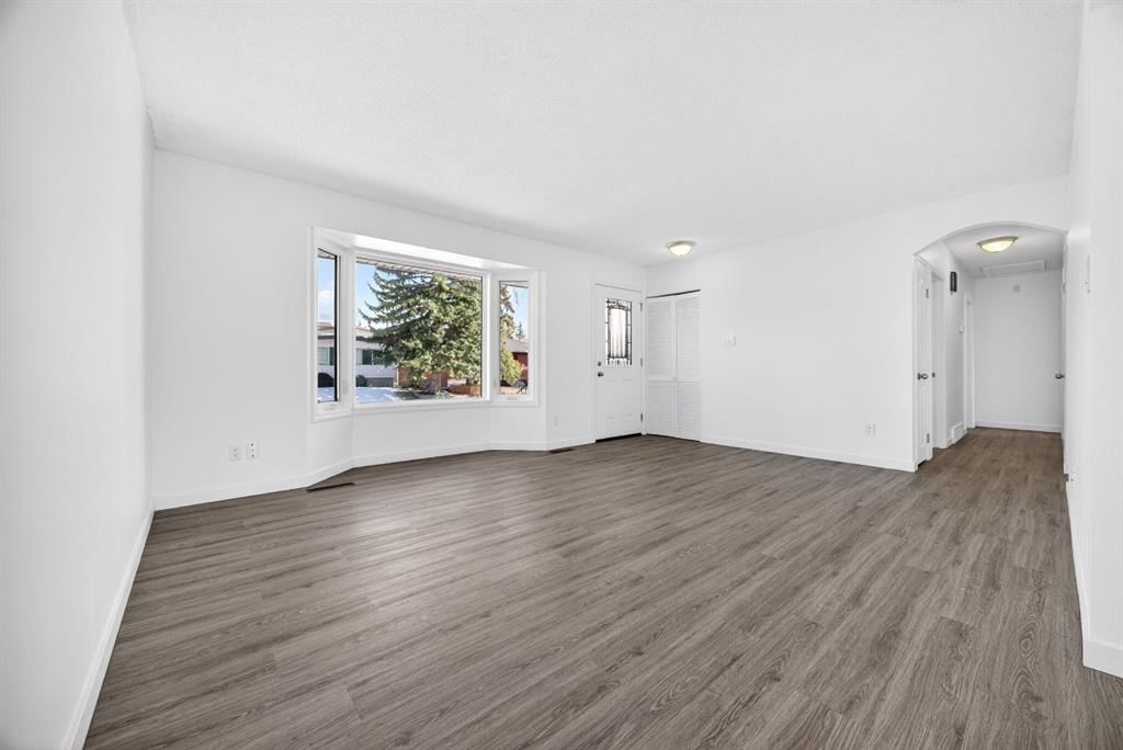 507 Mcintosh Road NE, Calgary — photo 3 of 45