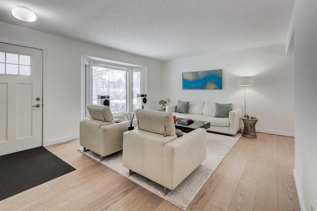 3119 46 Street SW, Calgary — photo 5 of 30