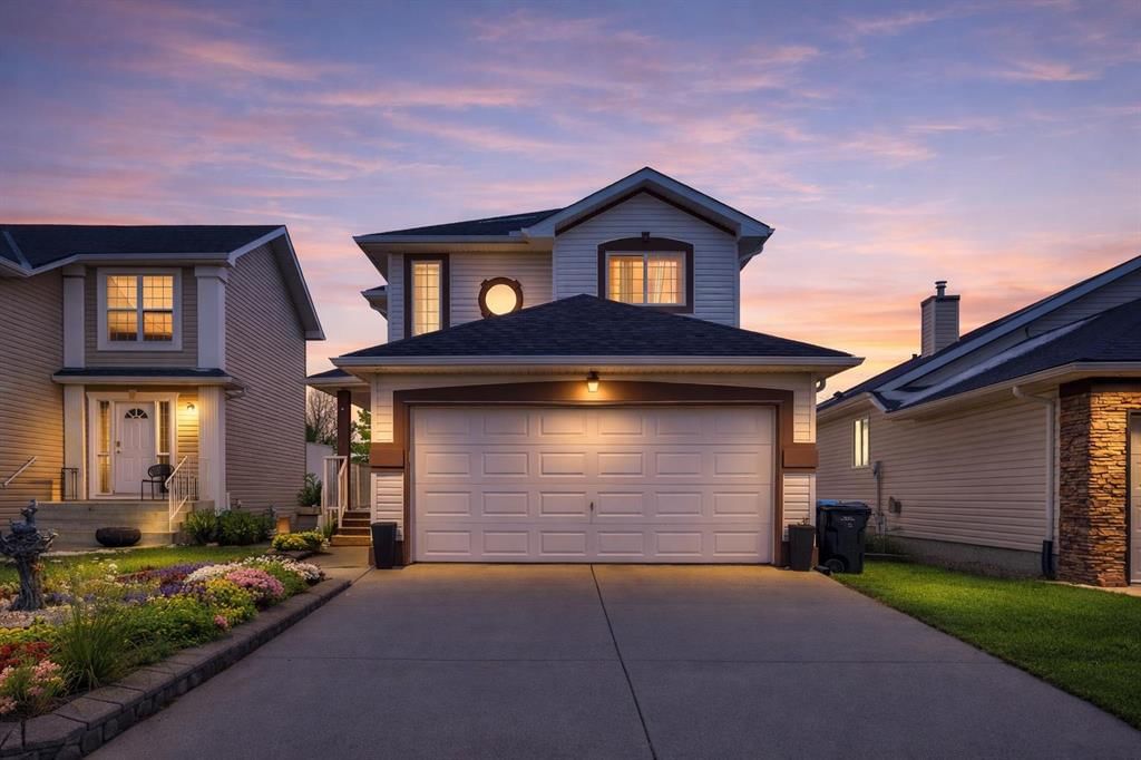 83 Bridlecreek Heath SW, Calgary — main listing photo