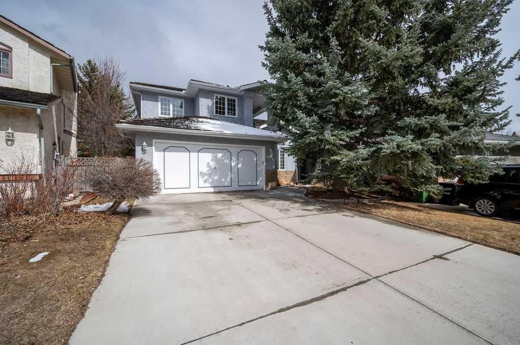 207 Shawnee Mews SW, Calgary — main listing photo