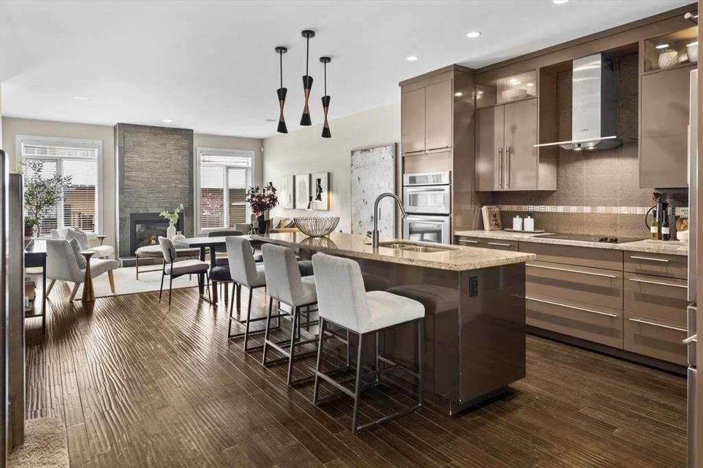 2040 46 Avenue SW, Calgary — photo 4 of 29