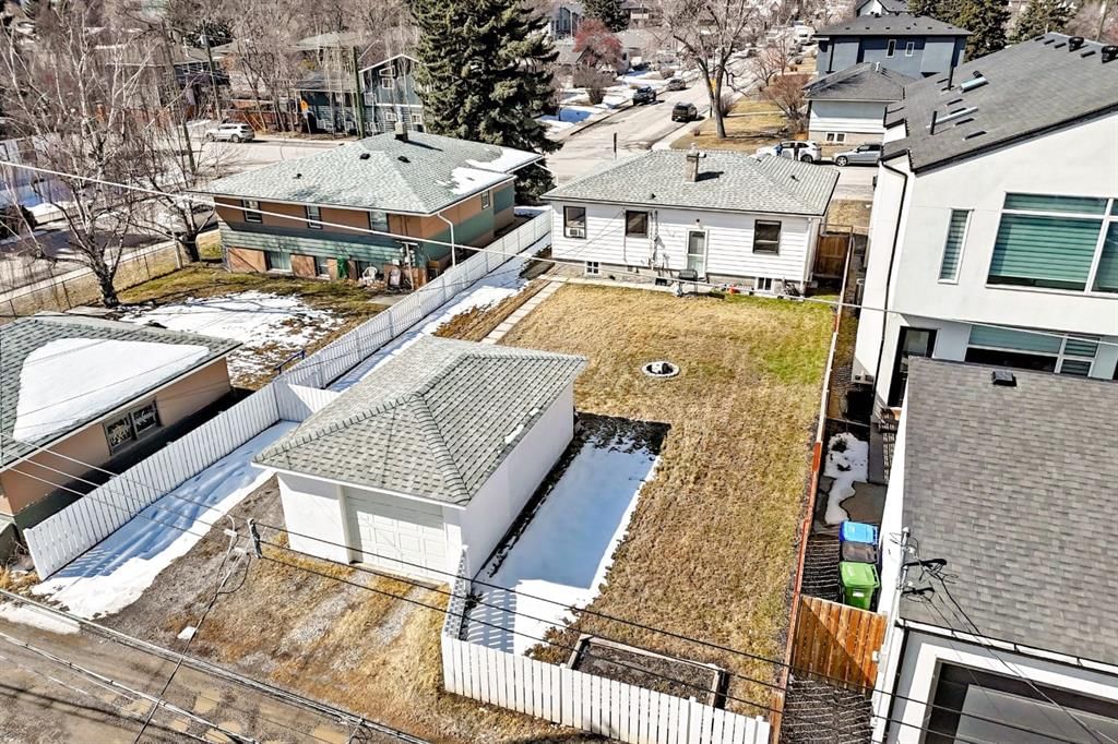1444 29 Street SW, Calgary — photo 5 of 32