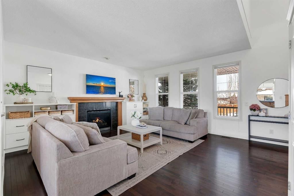 87 Prestwick Close SE, Calgary — photo 4 of 40
