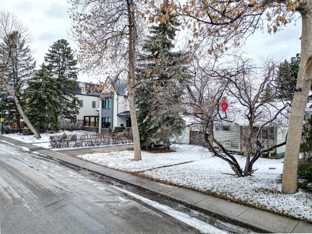 2014 52 Avenue SW, Calgary — photo 2 of 12