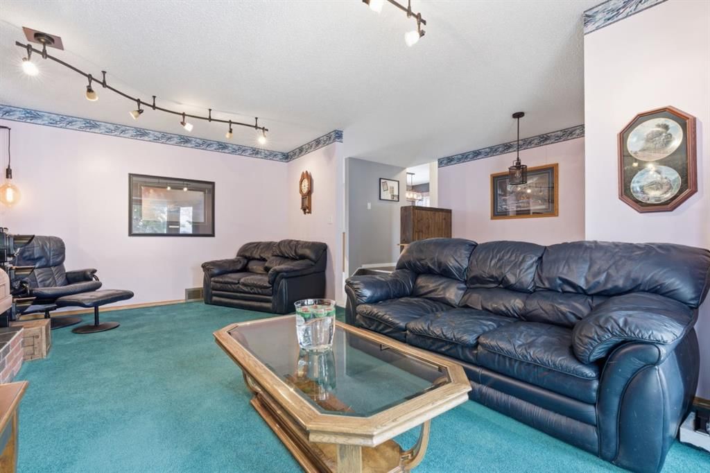 3735 28 Street SE, Calgary — photo 4 of 47