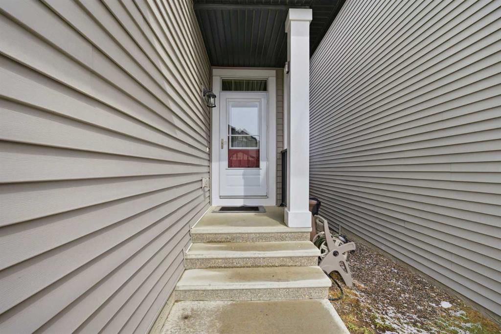 76 Nolancrest Green NW, Calgary — photo 4 of 50