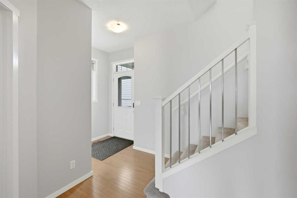 76 Nolancrest Green NW, Calgary — photo 5 of 50