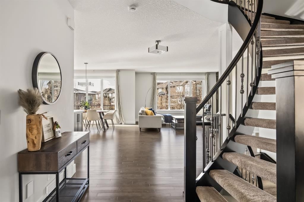 23 Aspen Vista Way SW, Calgary — photo 2 of 49