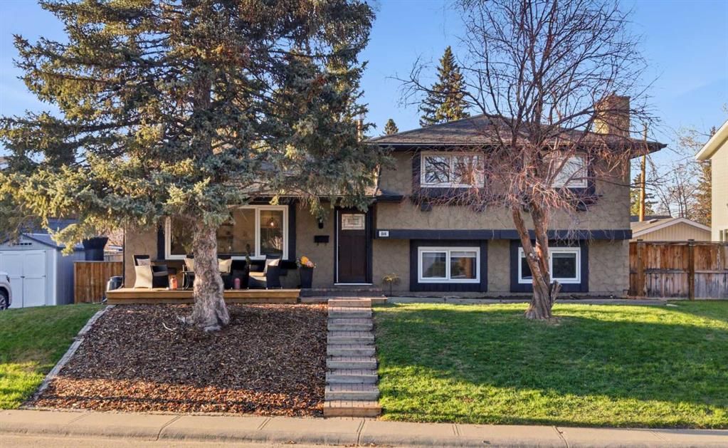844 Lake Lucerne Drive SE, Calgary — photo 3 of 50