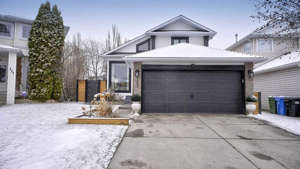 125 Riverview Place SE, Calgary — photo 2 of 40