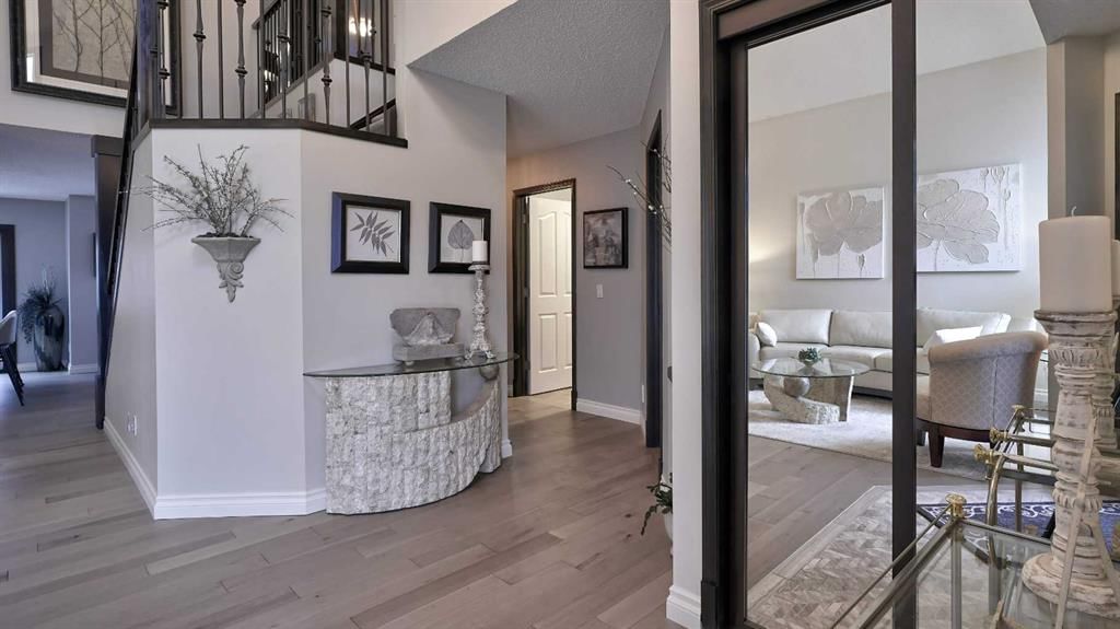 125 Riverview Place SE, Calgary — photo 4 of 40
