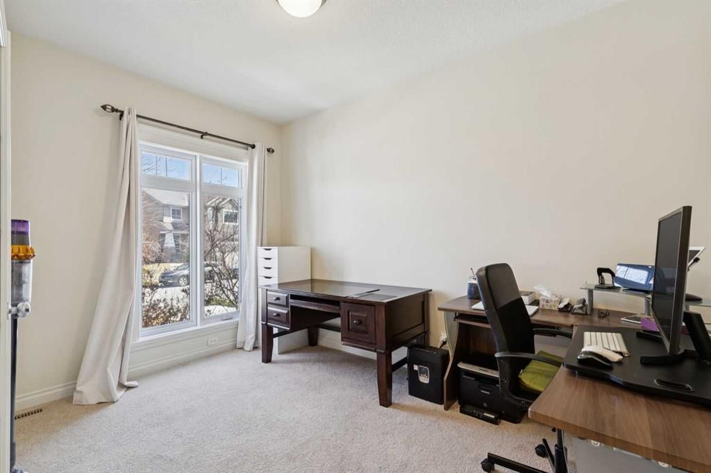 103 West Coach Way SW, Calgary — photo 4 of 46