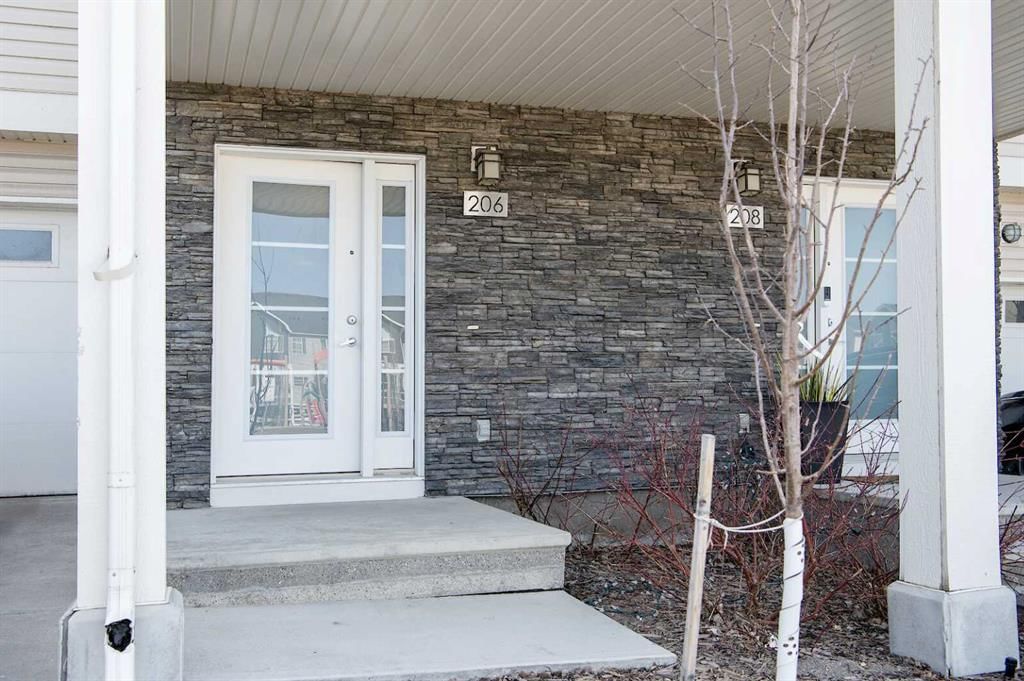 206 Redstone View NE, Calgary — photo 2 of 19