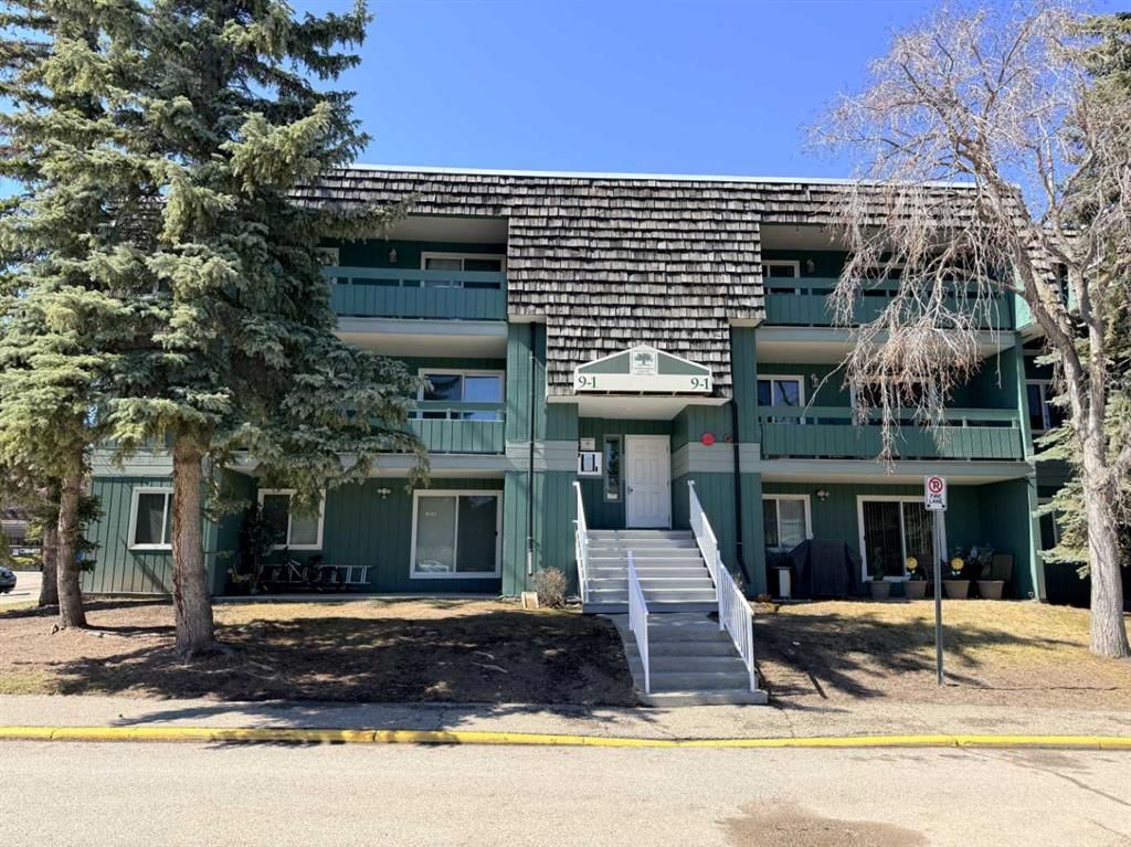 9302, 315 Southampton Drive SW, Calgary — main listing photo