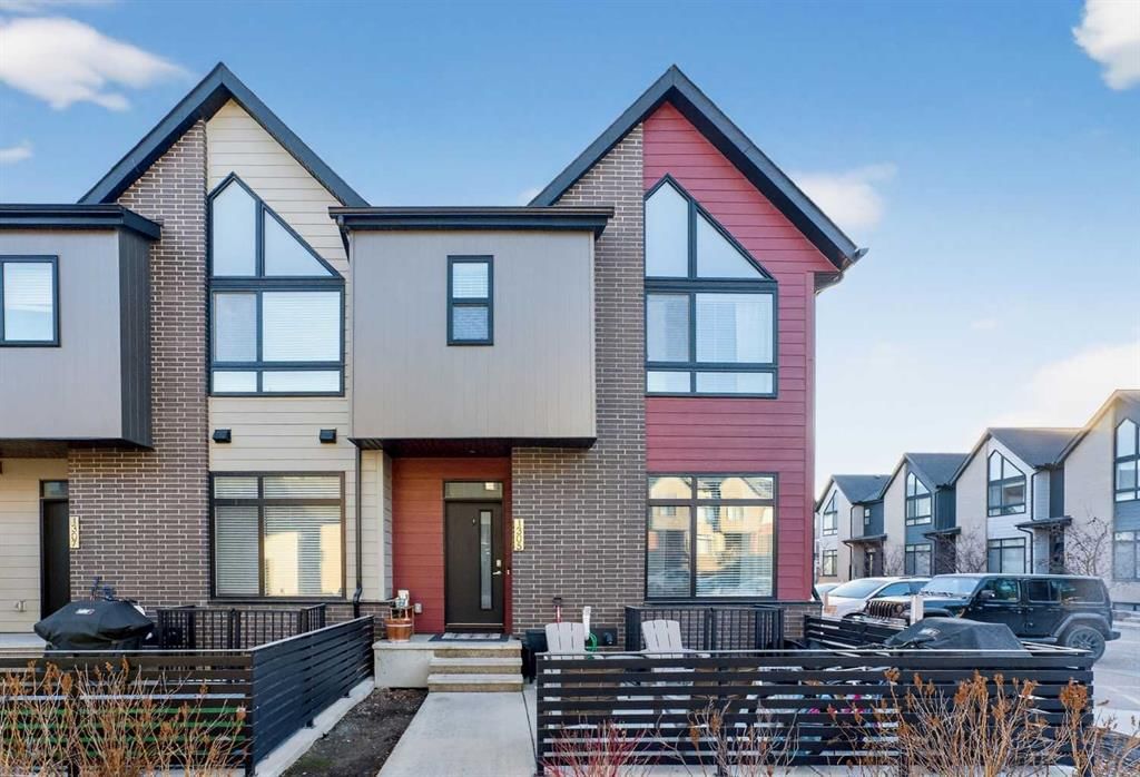 1305 Sage Meadows Gardens NW, Calgary — photo 2 of 27