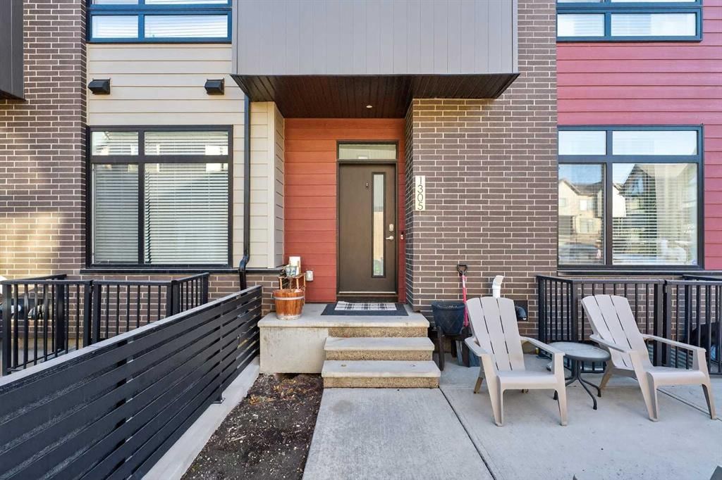 1305 Sage Meadows Gardens NW, Calgary — photo 4 of 27