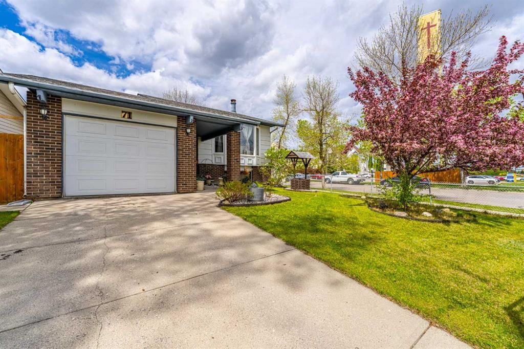 71 Sunmills Drive SE, Calgary — photo 3 of 48
