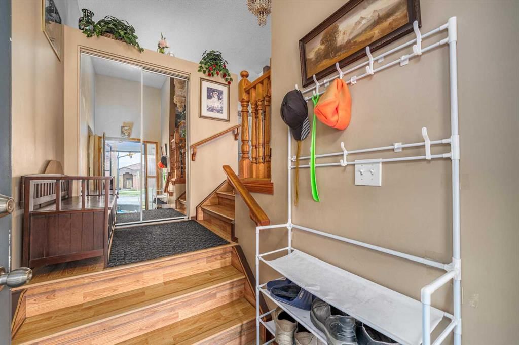 71 Sunmills Drive SE, Calgary — photo 5 of 48