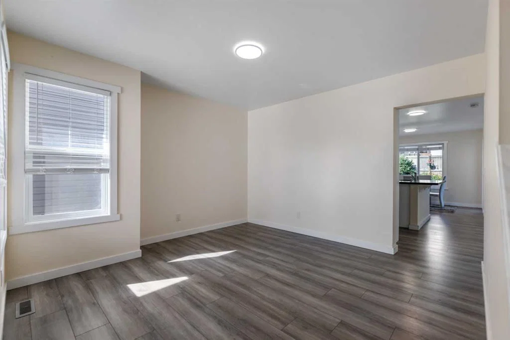 71 Kinlea Link NW, Calgary — photo 4 of 38